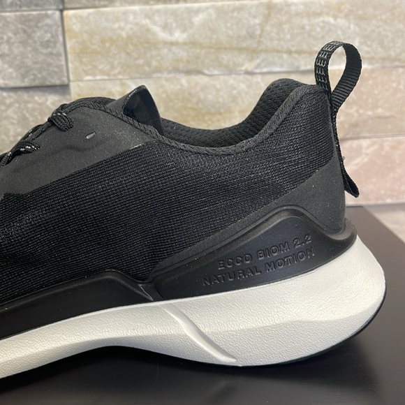 ECCO Women's Biom 2.2 Low Breathru Sneaker - Picture 10 of 11